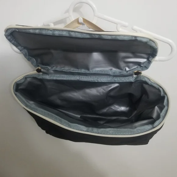 VGUC intricate laptop-friendly backpack w matching lunchbag - Picture 4 of 13